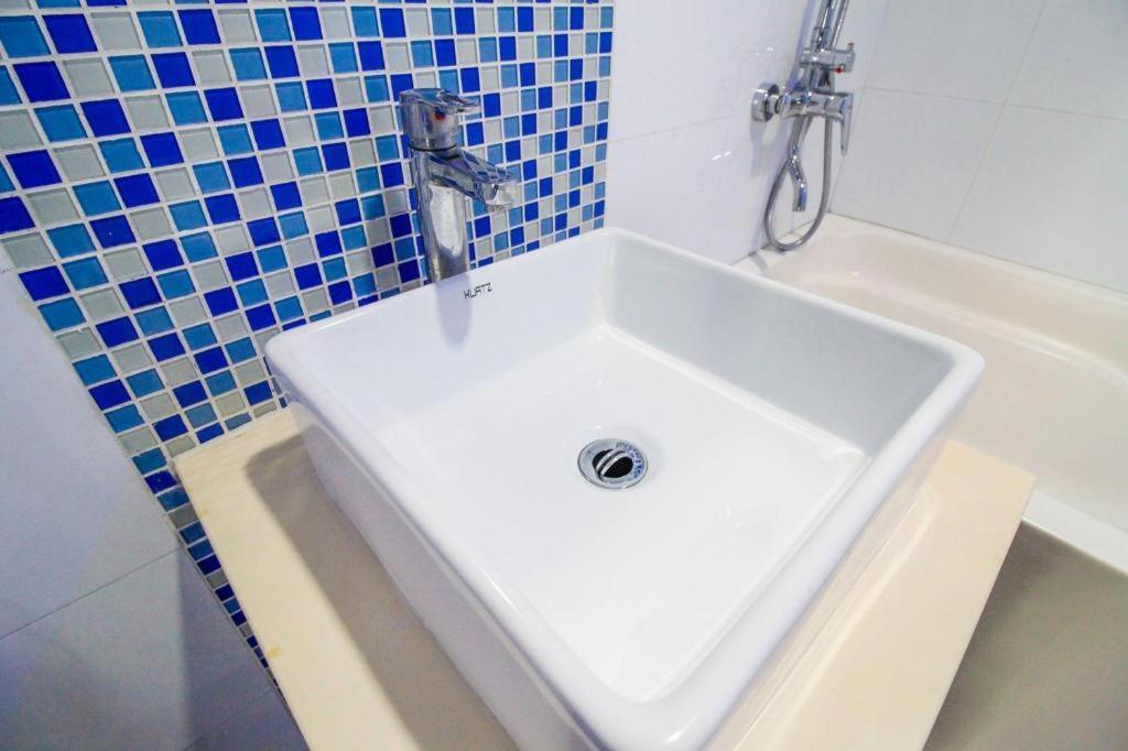 Hotel Dream World Araneta Cubao Quezon City Ngoại thất bức ảnh